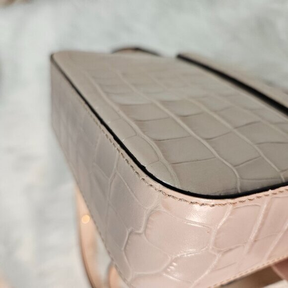 SOLD Chloe Mini C Croc Embossed Calf Skin Leather in Pink Authenticated - Picture 13 of 16